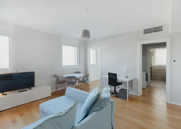 Gohost - Modern Apartments With Private Terrace Near Duomo