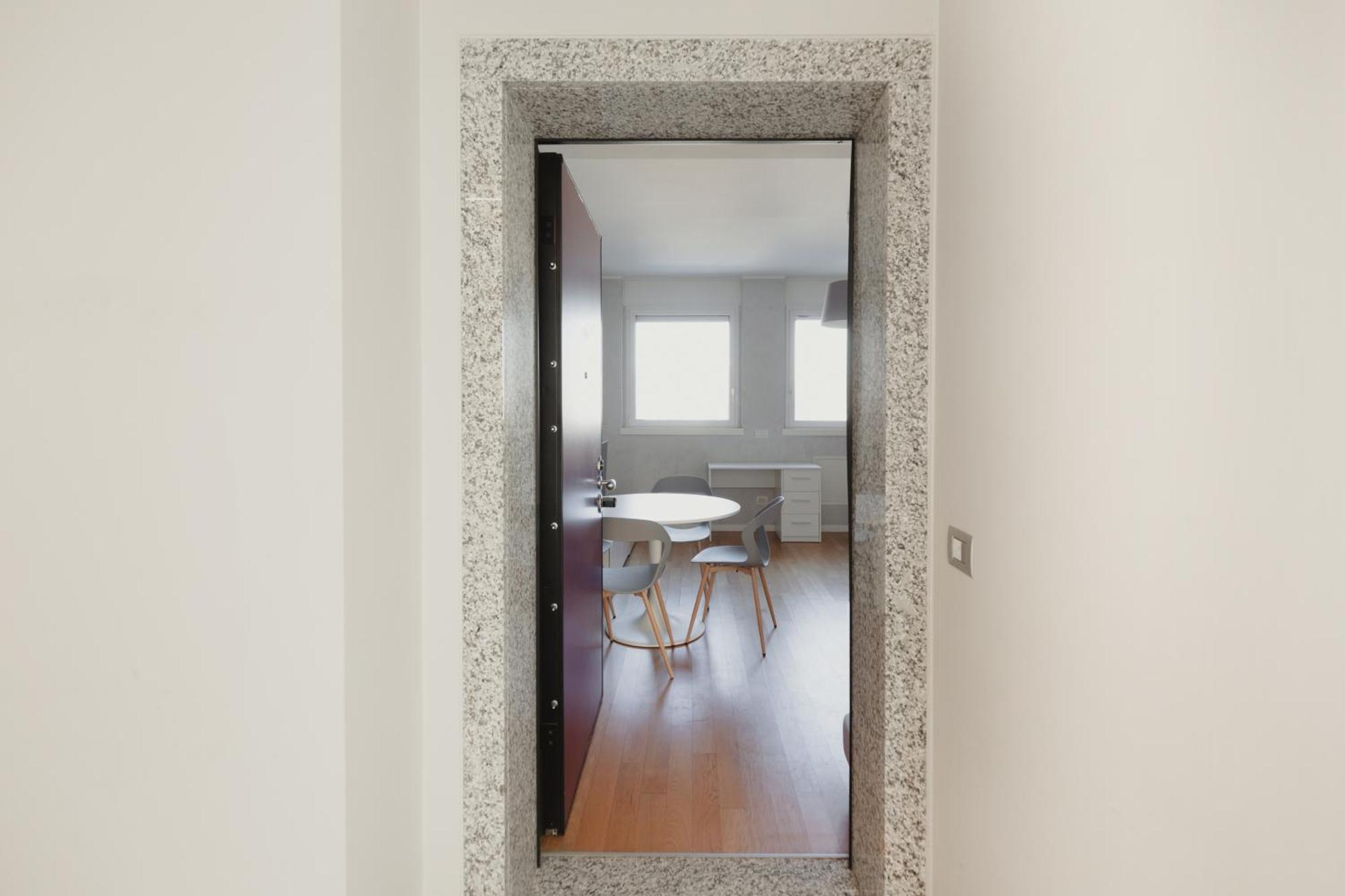 Gohost - Modern Apartments With Private Terrace Near Duomo