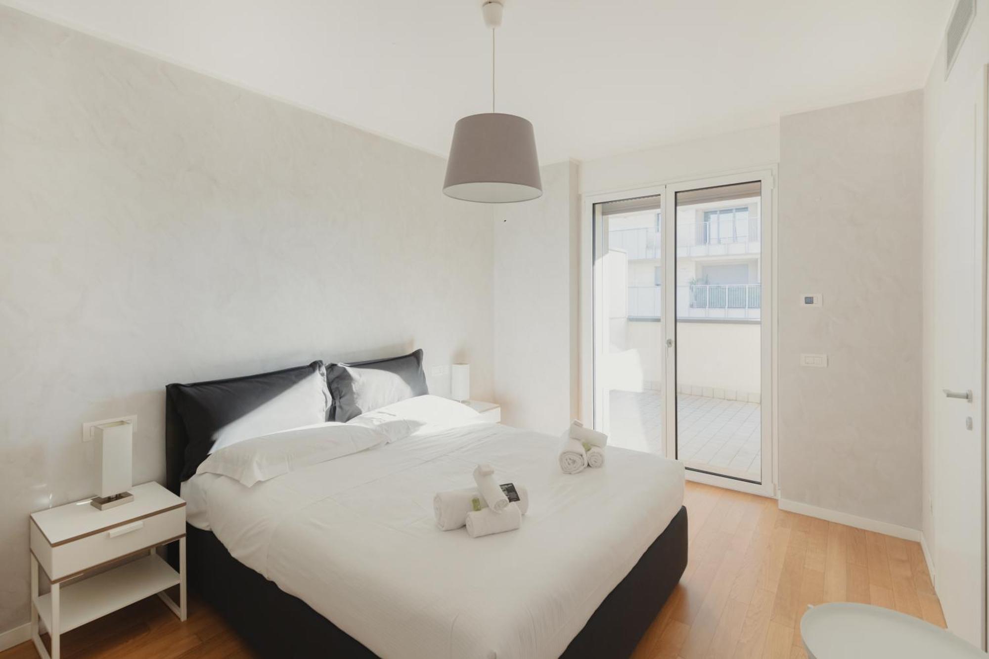 Gohost - Modern Apartments With Private Terrace Near Duomo