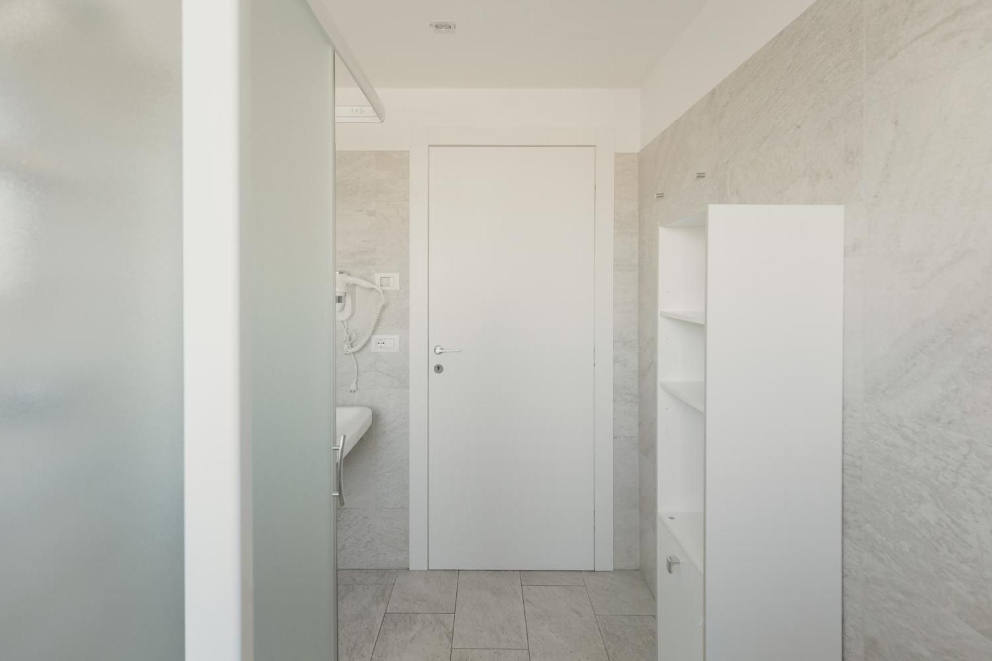 Gohost - Modern Apartments With Private Terrace Near Duomo * Milan