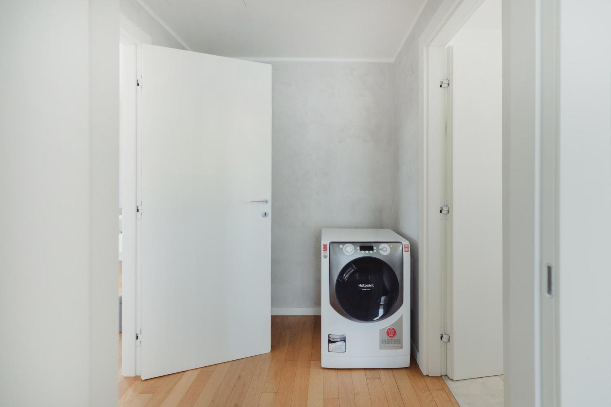 Gohost - Modern Apartments With Private Terrace Near Duomo
