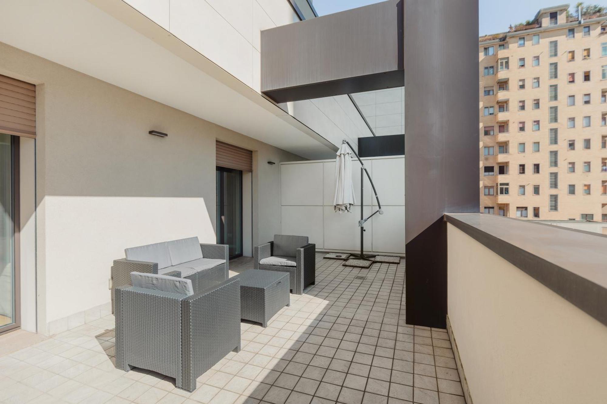 Gohost - Modern Apartments With Private Terrace Near Duomo Apartment