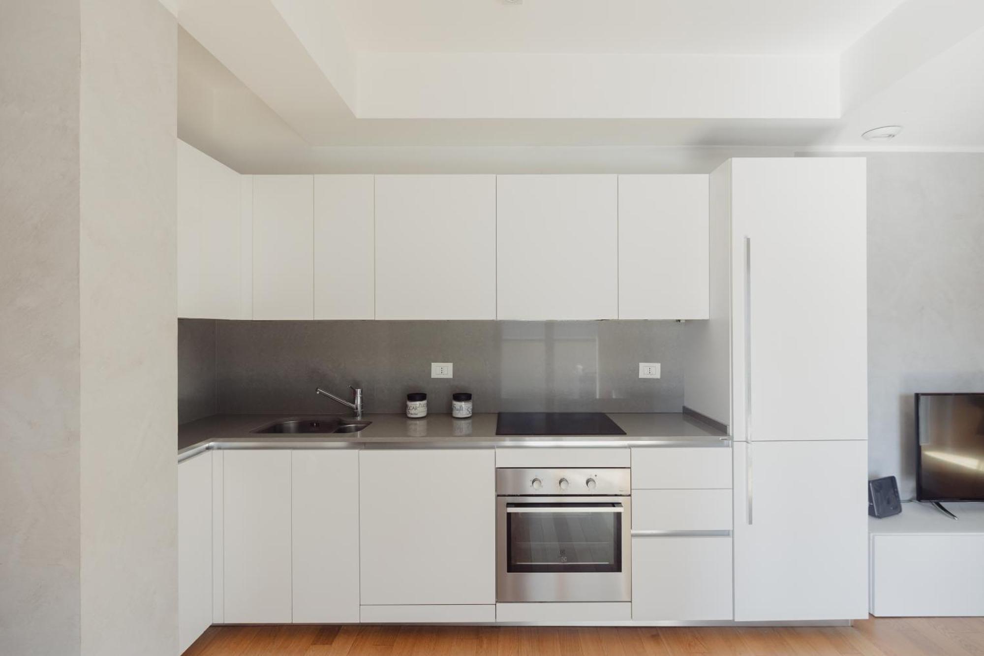 Gohost - Modern Apartments With Private Terrace Near Duomo