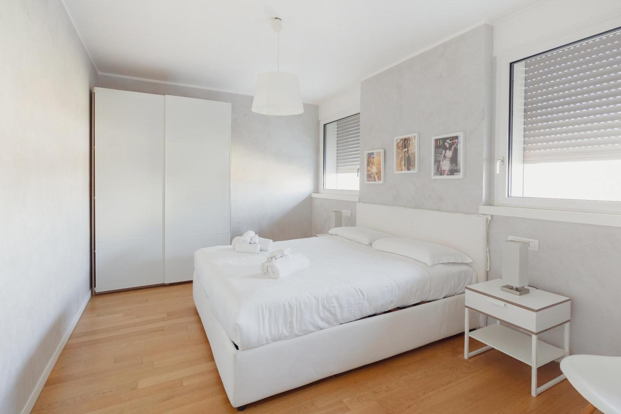 Gohost - Modern Apartments With Private Terrace Near Duomo